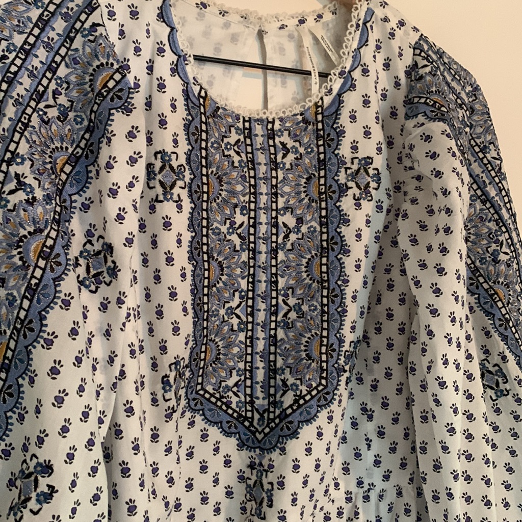 Anthropologie Boho Balloon Sleeve Peasant Top